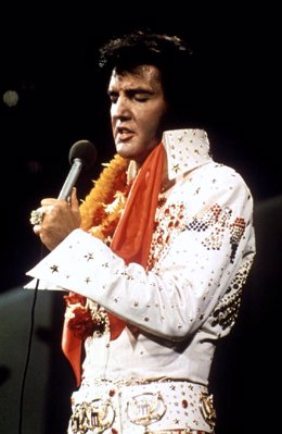 El cantante Elvis Presley