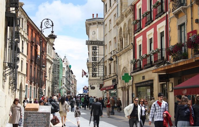 Calle comercial de León