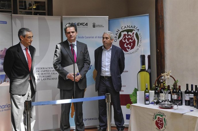 Jorge Rodríguez presenta la Carta de Vinos de Gran Canaria para establecimientos