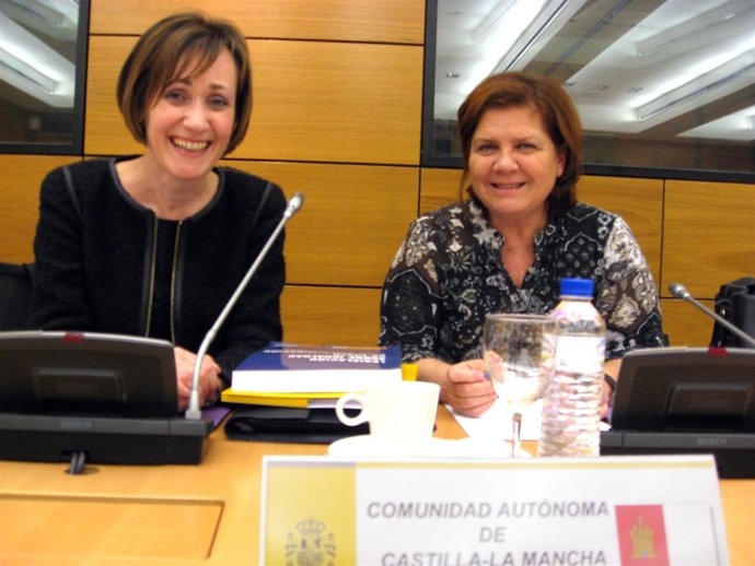 La consejera (d) en la Conferencia Sectorial