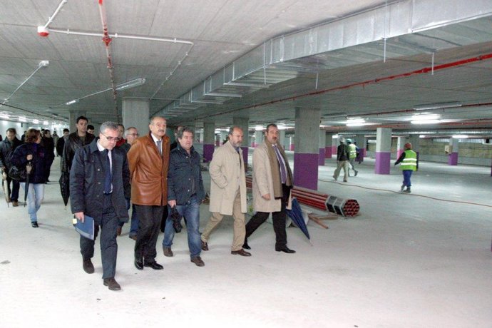 Mazón visita el parking de Amestoy. 