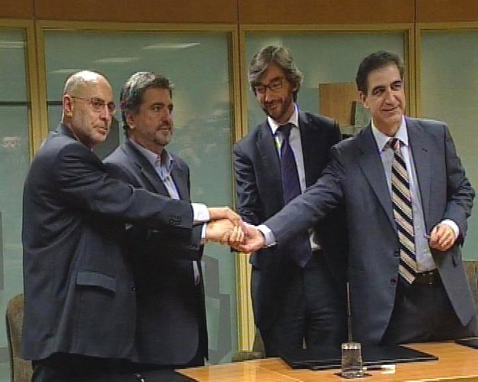 Rodolfo Ares y Pastor pactan con Iñaki Oyarzábal y Barreda