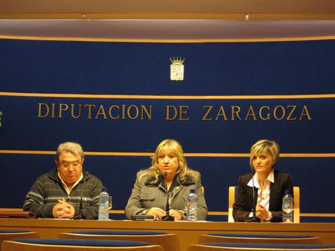 El alcalde de Farasdués, la diputada de Turismo y la gerente de la Fundación Far