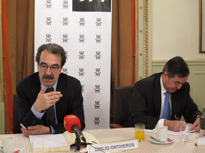 Emilio Ontiveros y Juan Iranzo, Colegio de Economistas