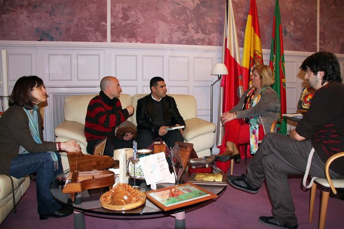 Reunión en Torrelavega. 