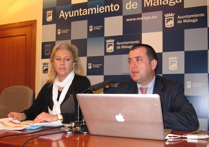 La vicepresidenta y el gerente del IMFE, Carolina España y Enrique Nadales, hace