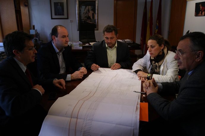 El Alcalde de Lorca, Francisco Jódar, y la Directora General de Transportes de l
