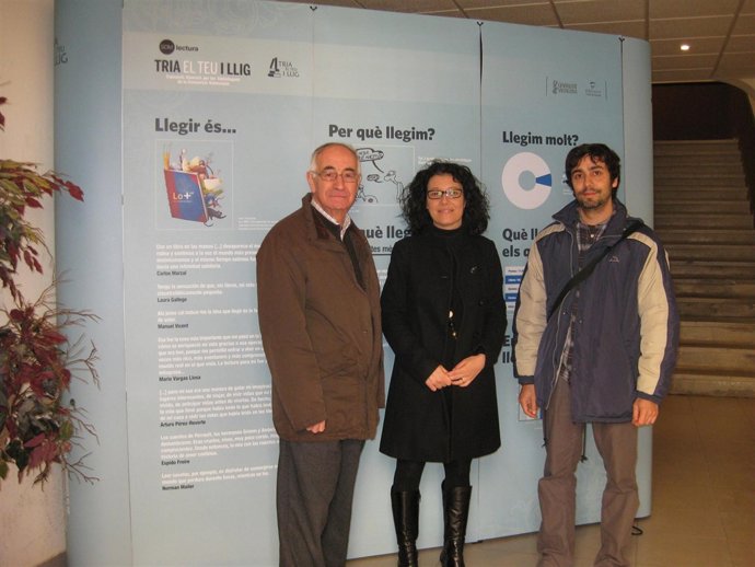 Silvia Caballer en la inauguración de la muestra itinerante 'Tria el teu i llig'