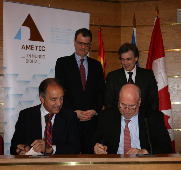 presidente de AMETIC, Jesús Banegas, y presidente de ITAC, Claude Lemany.