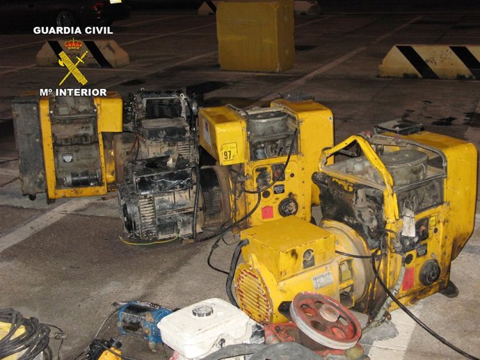 Grupos electrógenos recuperados durante la operación de la Guardia Civil