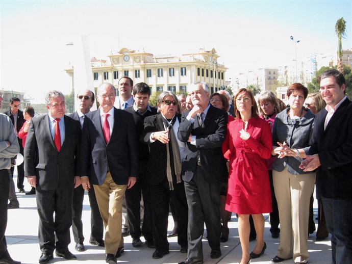 El presidente de la Junta, José Antonio Griñán, visita las obras del Palmeral de