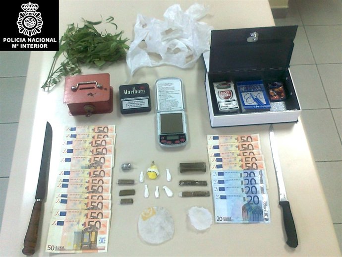 Objetos incautados en Avilés