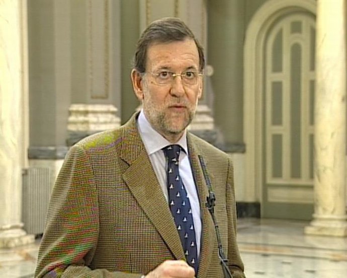 Rajoy ante los medios de comunicación tras la 'mascletà' 