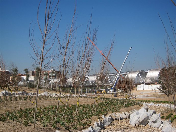 Parque de la arganzuela, madrid río puente de perrault, manzanares