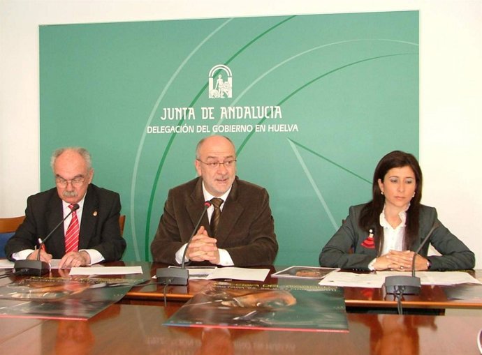 El delegado de la Junta en Huelva, Manuel Alfonso Jiménez, junto al alcalde Cart