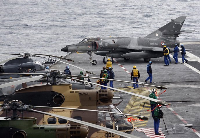 Portaaviones francés en el Mediterraneo
