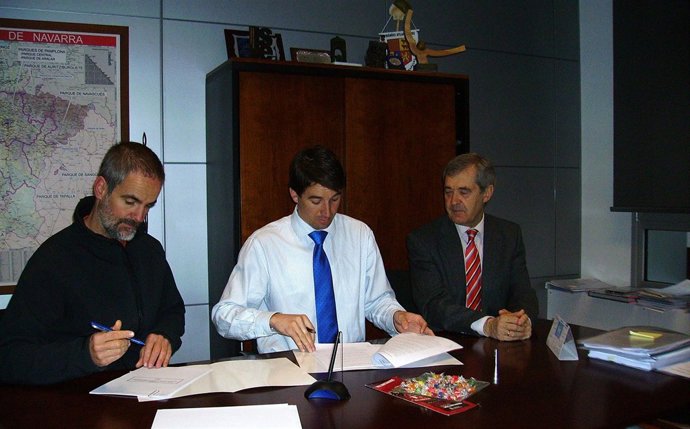 La ANE renueva el convenio de colaboración con la Asociación Grupo del Perro de 