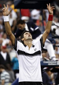 Djokovic domestica a Gasquet y se clasifica para semifinales