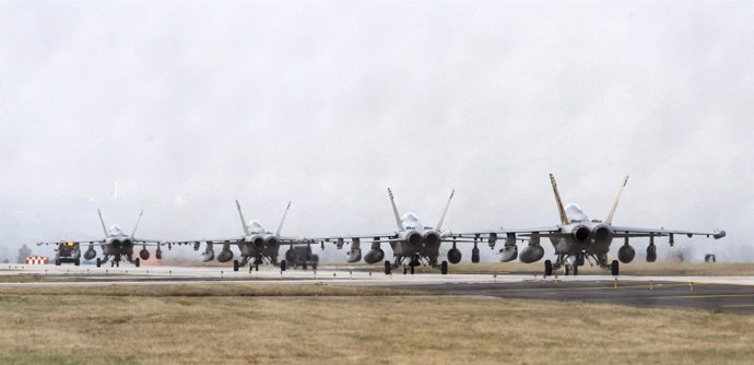 Aviones en la base de Aviano (Italia), conflicto en Libia