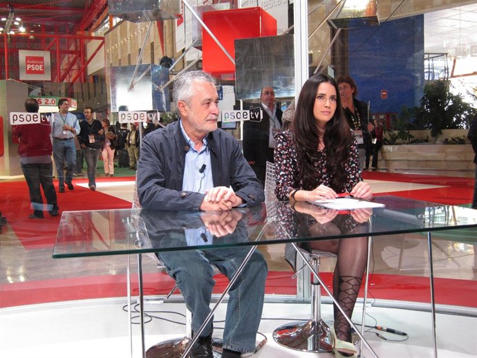 José Antonio Griñán en una entrevista previa al inicio de la Covención Municipal