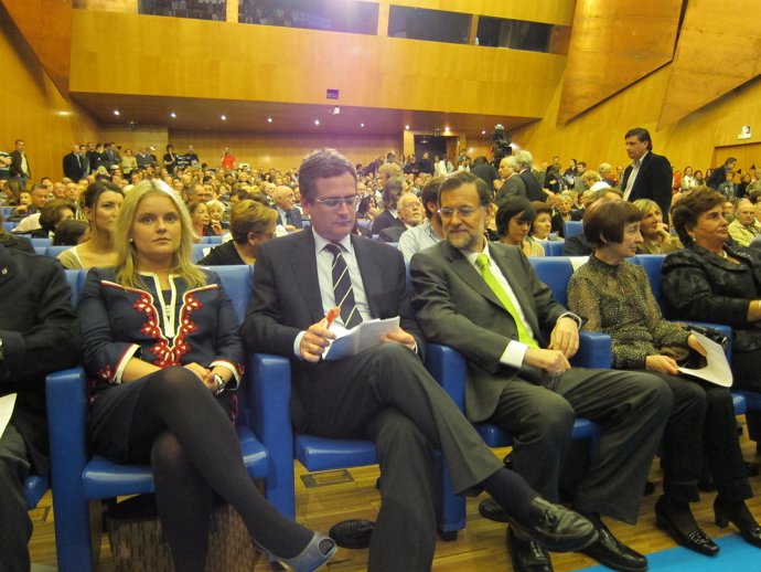 Maribel Blanco, Antonio Basagoiti, Mariano Rajoy y Carmen Hernández.
