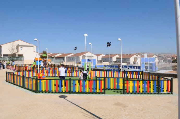 El Alcalde Inaugura Un Nuevo Espacio De Ocio Y Deporte En La Legua