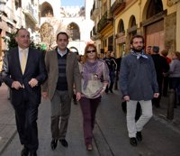 Pajín afirma que la participación de España en la intervención es "coherente" y pretende evitar "una masacre"