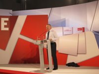 Blanco afirma que España está "orgullosa" de intervenir en Libia