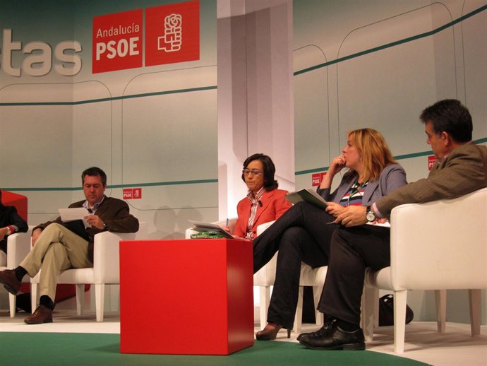 Rosa Aguilar durante la conferencia este sábado