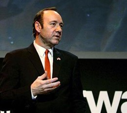 Kevin Spacey defiende nuevos modelos de comercialización del cine