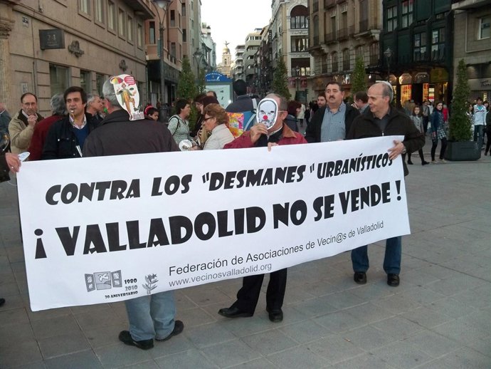 Pancarta de la protesta contra el urbanismo en Valladolid