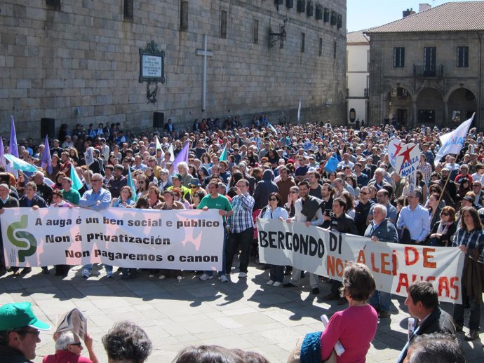 Manifestación contra la Ley de Aguas