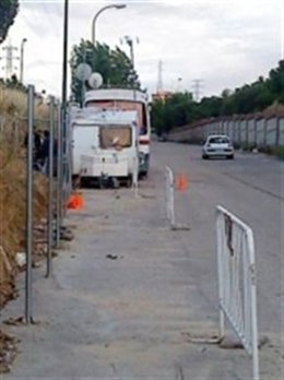 Autobús donde viven dos familias de rumanos en las tablas y que serán desalojado