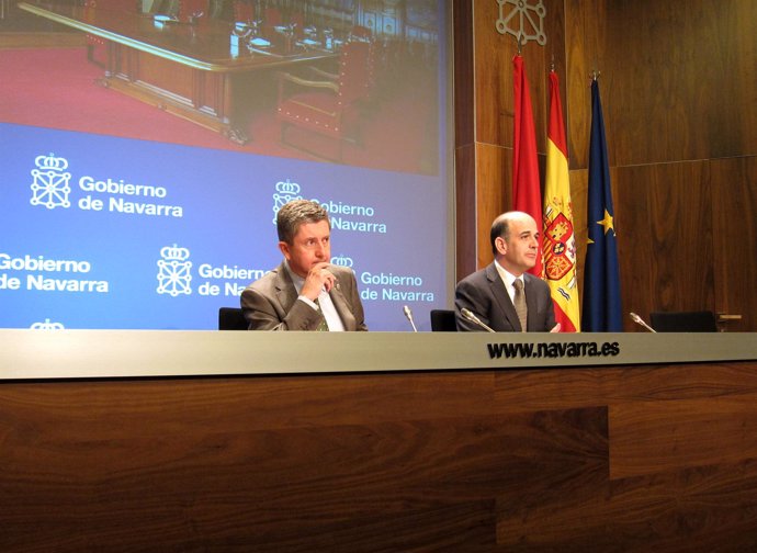 El vicepresidente segundo del Gobierno, Álvaro Miranda, y el portavoz del Gobier