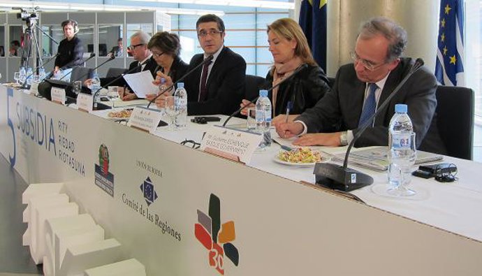 El lehendakari, Patxi López, junto a Arantza Quiroga.