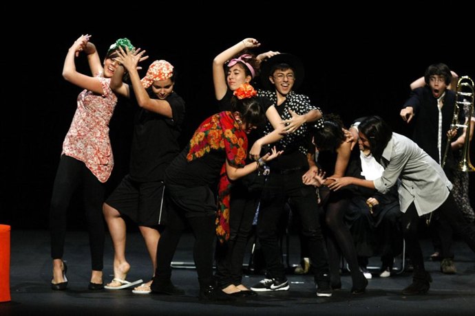 NOTA DE PRENSA Y FOTOGRAFÍA: TEATRO DÍA MUNDIAL