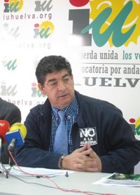 Valderas insiste en llegar "hasta el fondo" por las irregularidades en los ERE porque "aún queda guita de la que tirar"