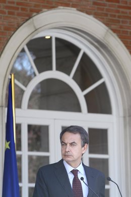 Plano serio de Zapatero en Moncloa