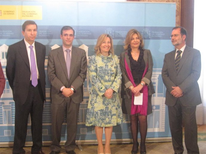 Firma del protocolo de atención a los menores