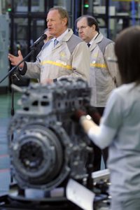 Renault dice que se refinancia a tipos más baratos que el aval del Gobierno sin descartar el de la Junta a largo plazo