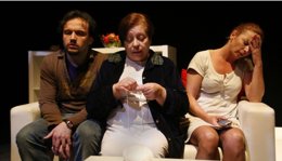 Escena de la obra 'Què fem de la mare?'