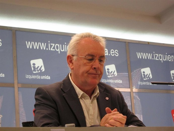 Cayo Lara en una rueda de prensa 