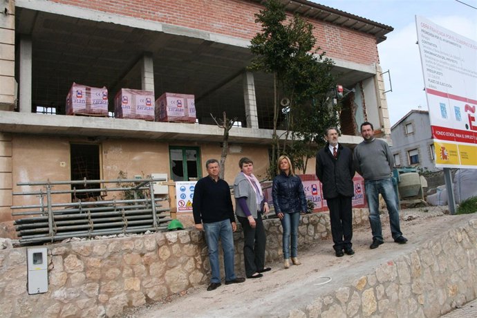 Visita de Ibáñez a Centro Social San Pedro de Sobarzo, en Penagos