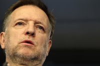 Iglesias no tiene indicios de que Zapatero vaya a desvelar su futuro el 2 de abril 