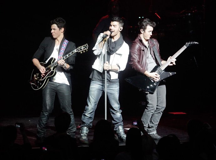 Jonas Brothers en un concierto solidario contra el cáncer