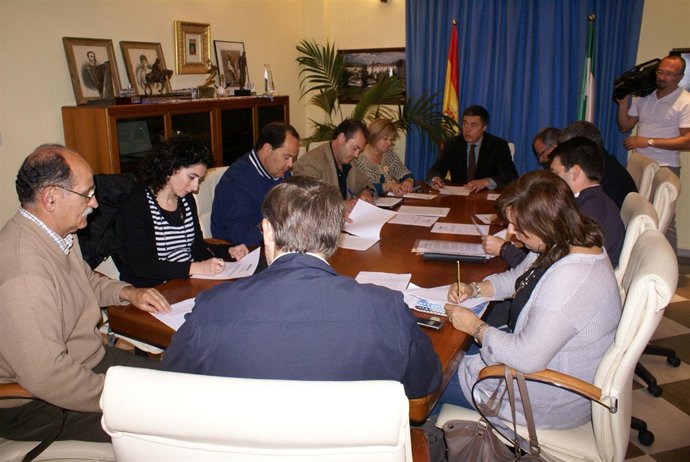 Reunión de la Plataforma por las Infraestructuras el 21 de marzo de 2011