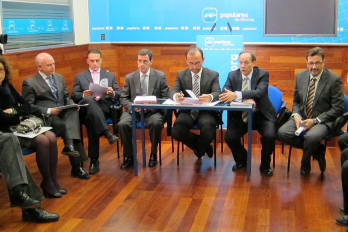 El coordinador de la sección de Empresa en el Libro Blanco del Partido Popular d