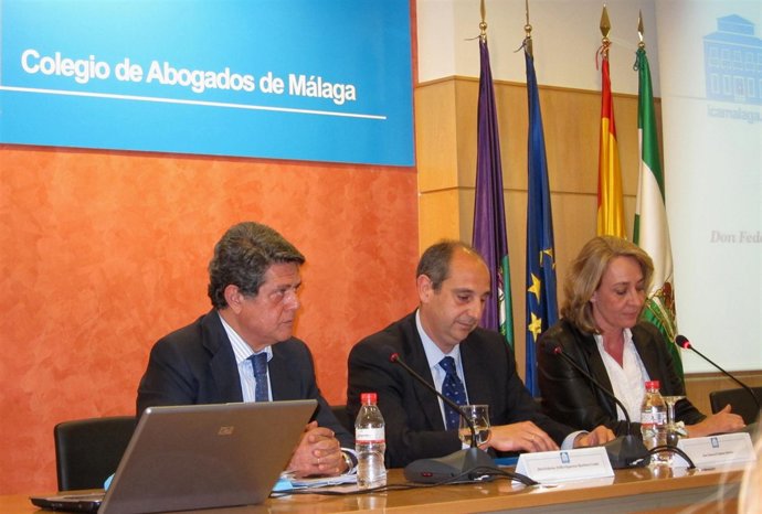Federico Trillo, en una conferencia junto al decano del Colegio de Abogados de M