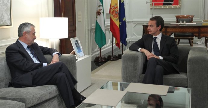 Griñán, durante la reunión con Zapatero en La Moncloa