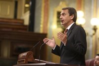 Zapatero pide al Congreso luz verde para una misión en Libia de un mes